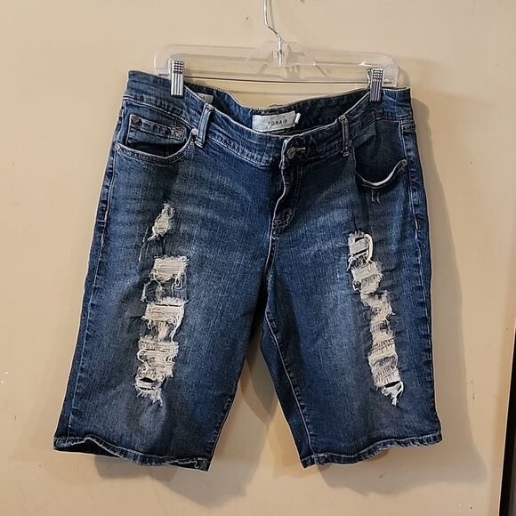 Torrid boyfriend Distressed shorts size 18 - Picture 1 of 6